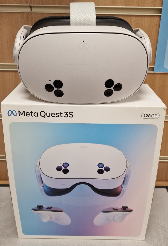 64GB Oculus Quest 2 for £149.99 Second Hand