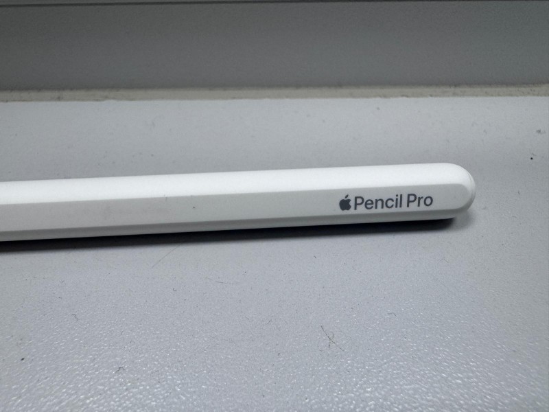 Apple Pencil Pro White for £89.99 Second Hand
