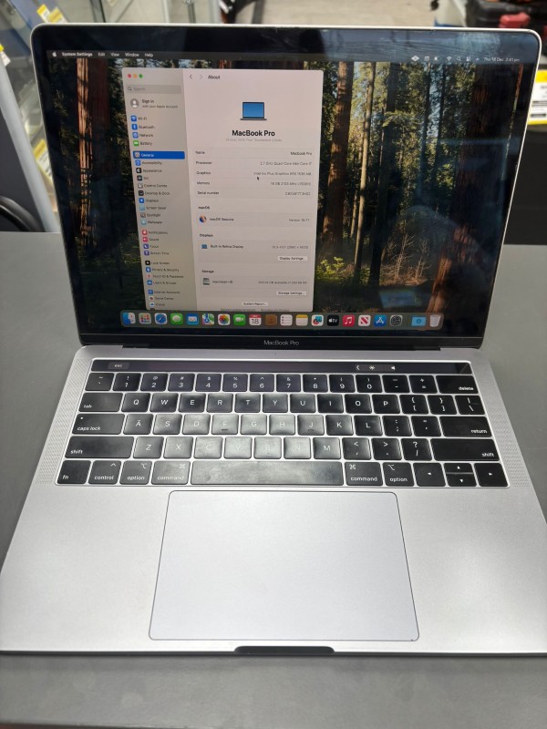 Macbook Pro 15,2/i7-8559U/16GB Ram/256GB SSD/TB/13