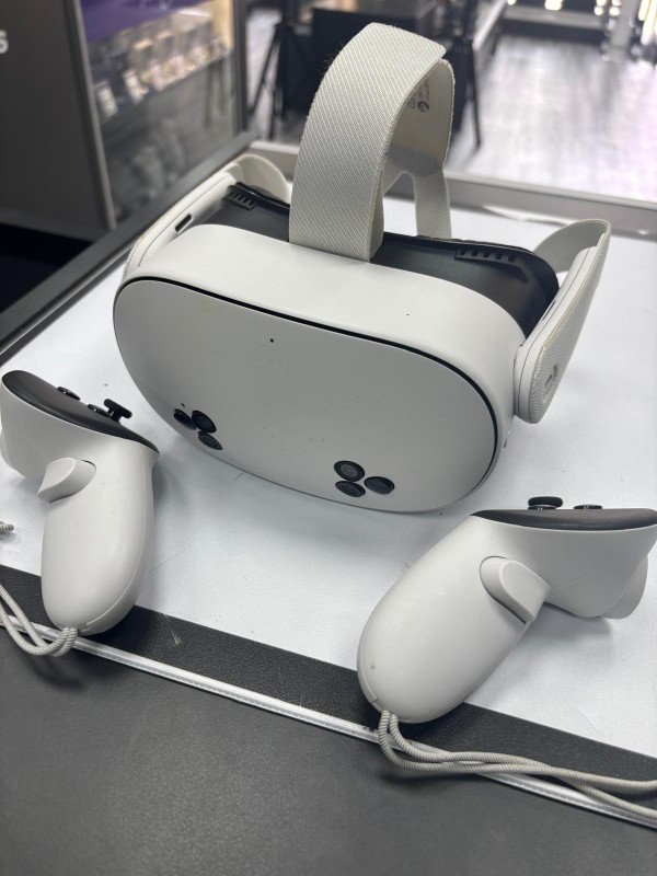 Meta Quest 2 - 128GB White for £139.99 Second Hand