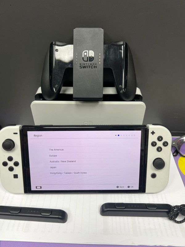 Nintendo Switch Nintendo 45496453435 White main image 1