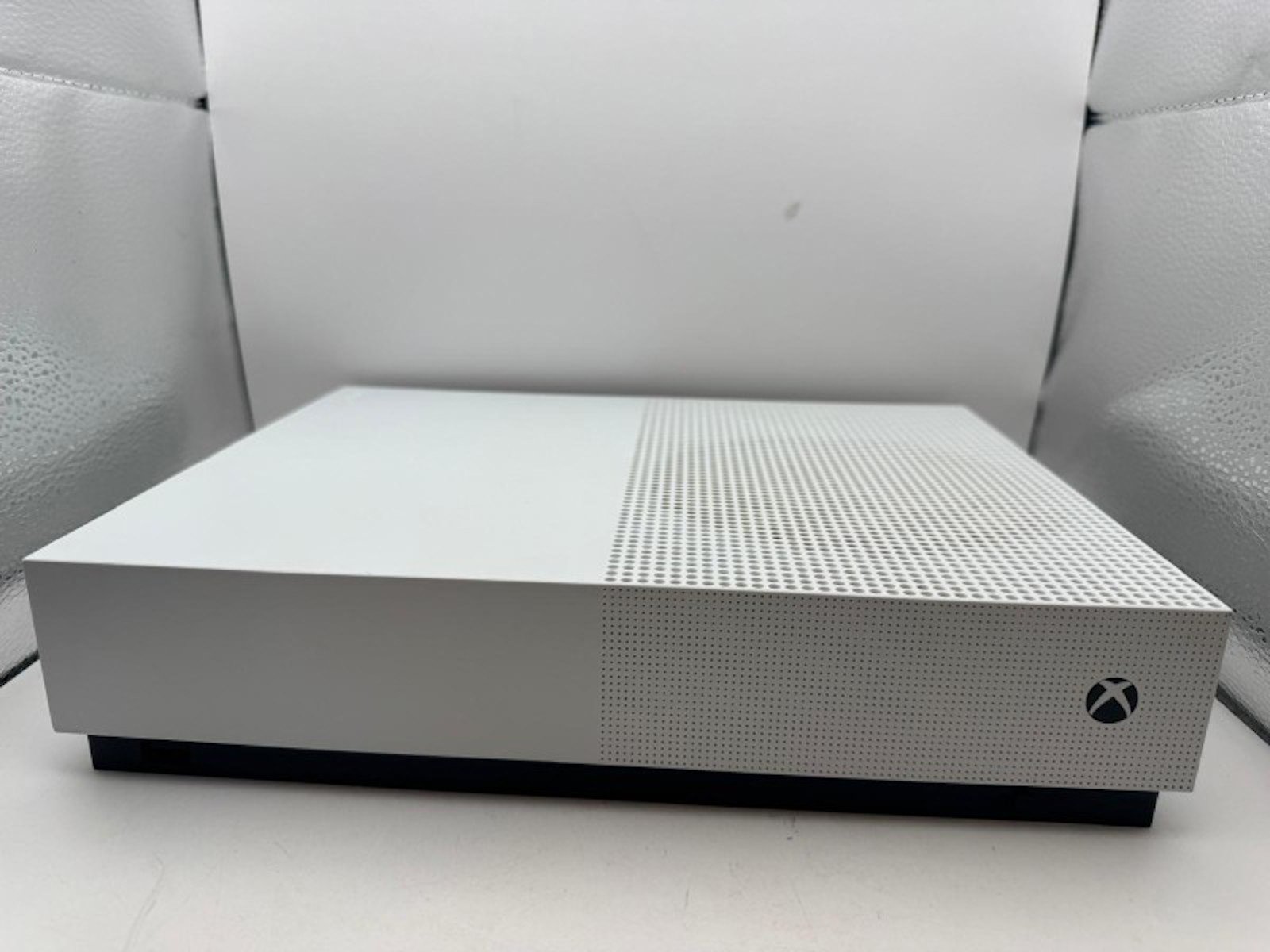 Xbox One S 1TB Digital Xbox One S White | 034300186352 | Cash Converters