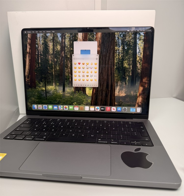 Apple Macbook Pro 13-Inch 2020 Intel i7 - 32GB - 2TB Macbook Pro
