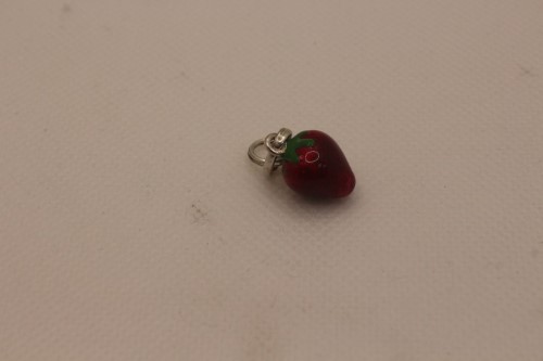 Links Of London Strawberry Charm Silver Charm 6G 046000099541