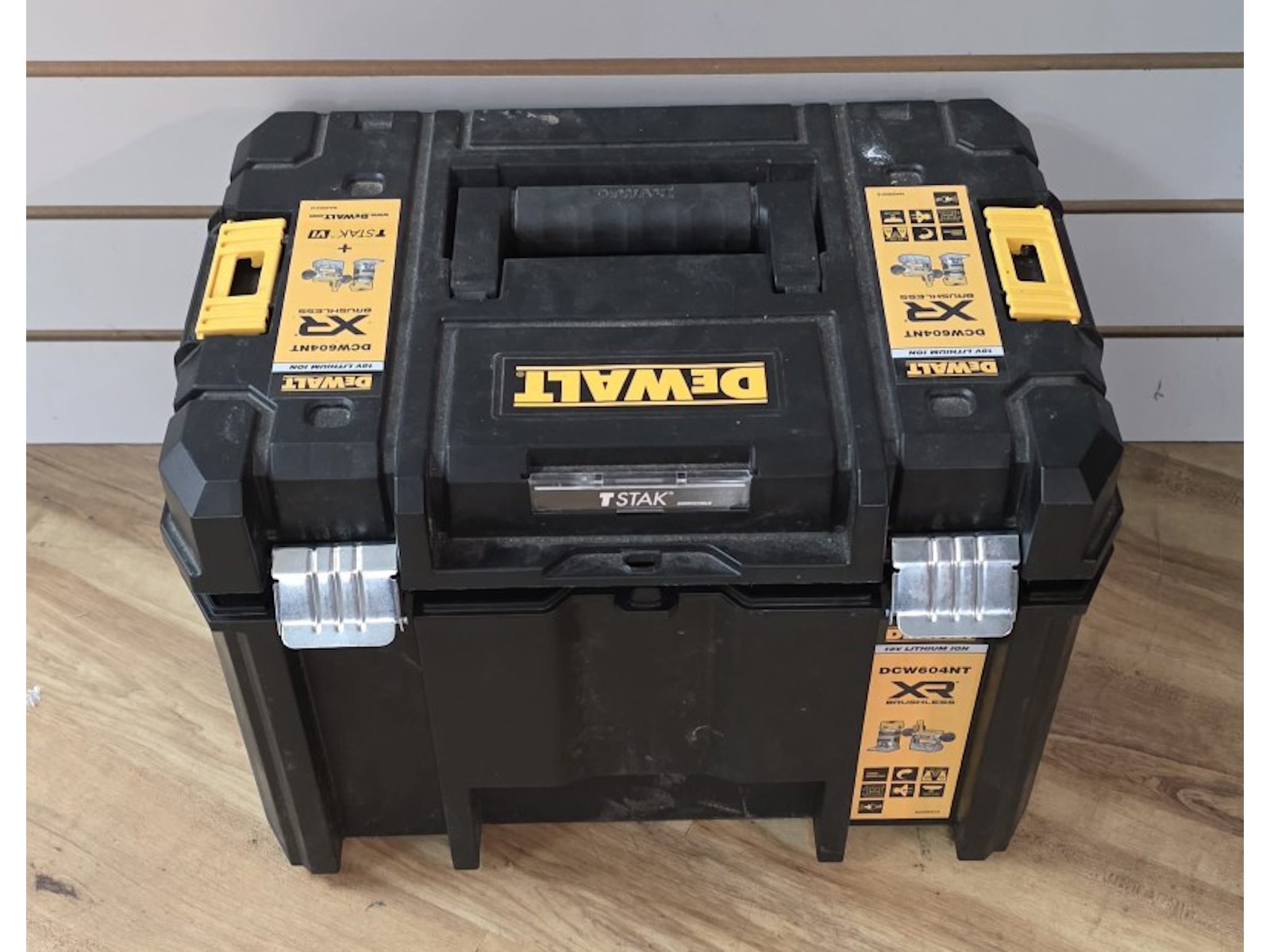 Dewalt Router Set Router Set Dewalt Router Dcw604nt - With 5.0 Ah 18V Battery ...