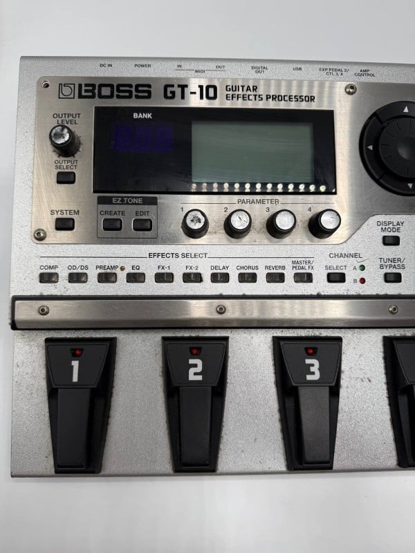 Boss Gt-10 Guitar Effects Processor Silver for £69.99 Second Hand