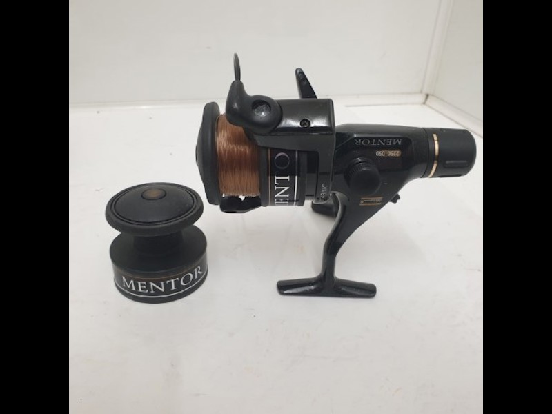 Shakespeare Mentor 22500 50 Fishing Reel With Extra Spool. Black, 038600275305
