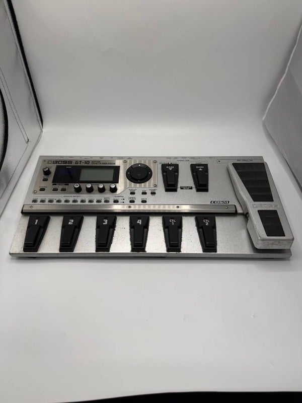 Boss Gt-10 Guitar Effects Processor Silver for £69.99 Second Hand
