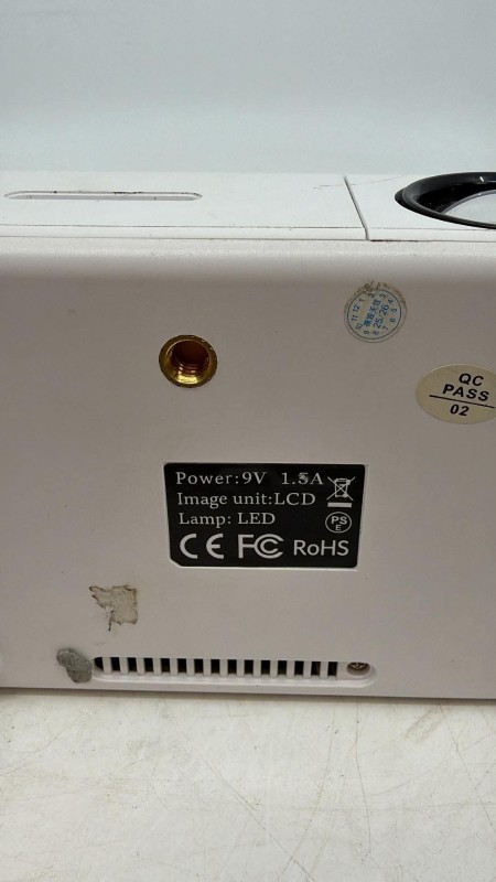 Unbranded Mini Projector White | 030600177832 | Cash Converters