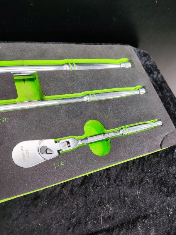 Ratchet Trident Pro 4 Piece 120 Tooth Flexible Head Reversible Ratchet ...