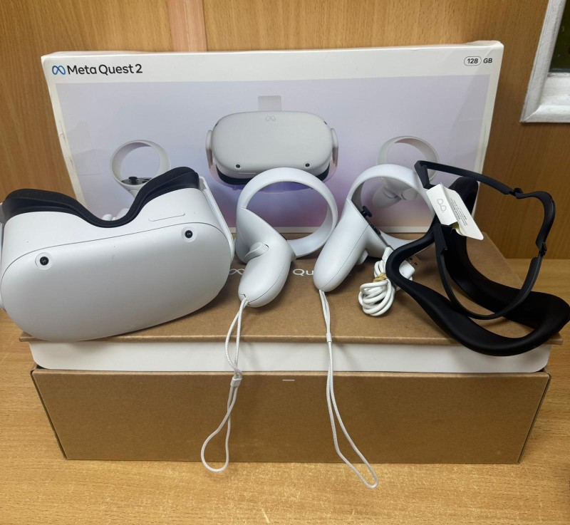 Meta Meta Oculus Quest 2 64B White for £129.99 Second Hand