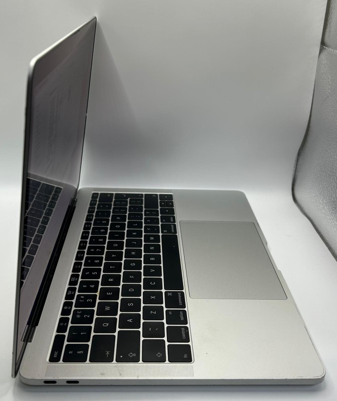 Apple Macbook Pro (13-Inch 2016) Mac Os Monterey - 8GB Ram - 256GB