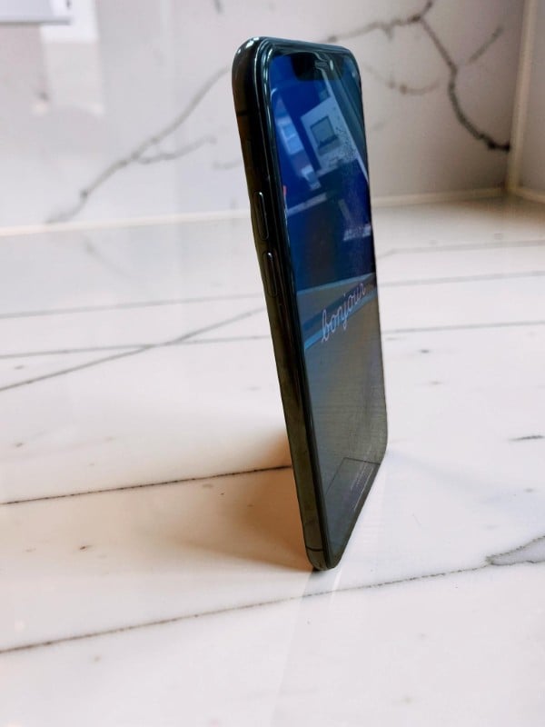 Apple iPhone X iPhone X 64GB 64GB Black for £79.99 Second Hand