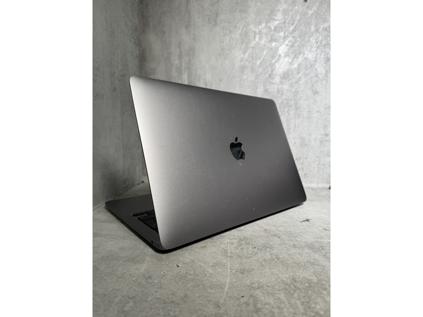 Apple Macbook Pro 17,1 8GB Ram 512GB SSD M1 Chip 8GB Silver ...