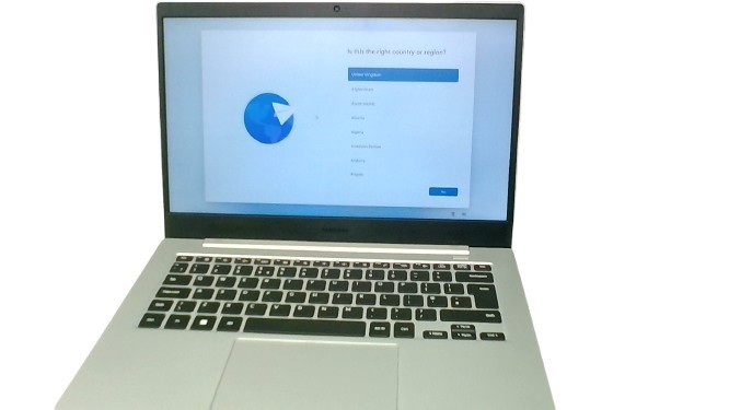Toshiba Dynabook Windows 11 Laptop i5-10Th Gen / 8GB Ram / 256GB