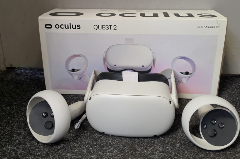 Quest 2 128GB Oculus White for £99.99 Second Hand