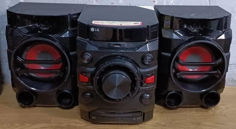 Shop Music, TV & Video Home Theatre, TVs & HiFi Stereos Media Players