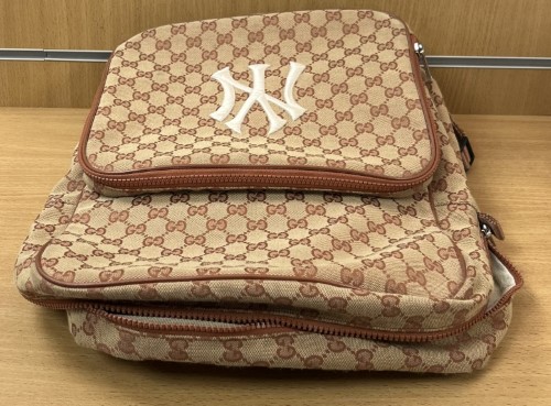 Gucci on sale yankees bag