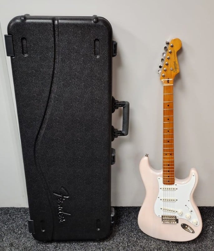 Fender Squire Player II Stratocaster - 2020 Made In Indonesia White ...