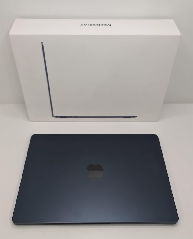 Apple Macbook Air 9,1 A2179 Intel i3@1.1GHz 8GB Grey for £174.99