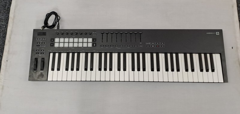 Novation Launchkey 61 Black for £89.99 Second Hand