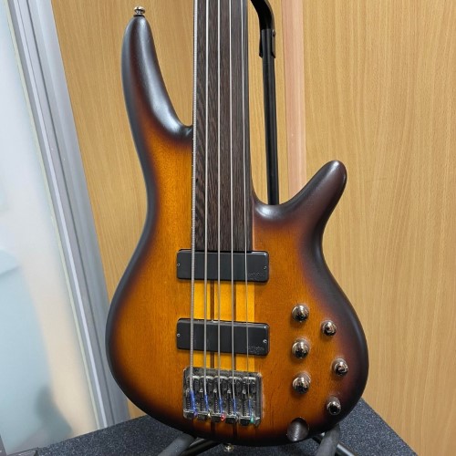 Bass guitar cash converters deals