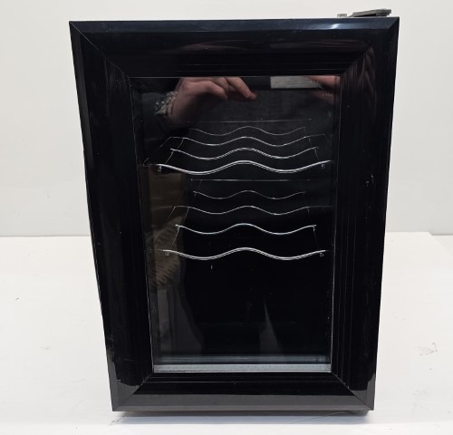 Unbranded Mini Wine Fridge Black 038600277620 Cash Converters