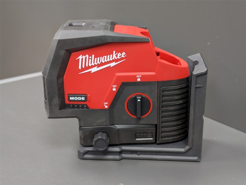 Milwaukee M12 Cllp Green Laser Level | 052100254432 | Cash Converters