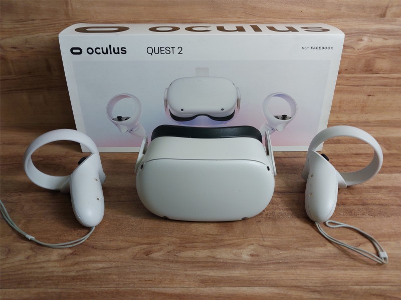 Quest 2 Meta White for £99.00 Second Hand
