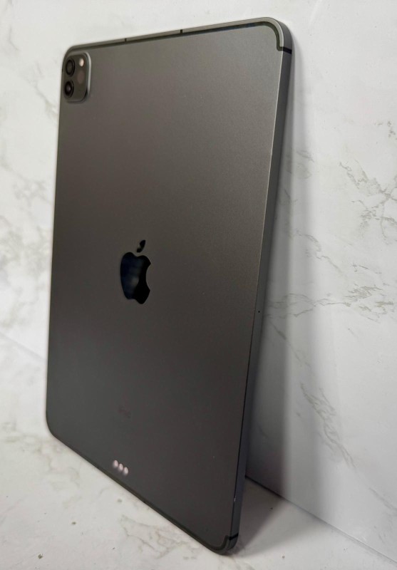 Apple iPad Pro 3rd Gen 128GB Black | 049000173392 | Cash Converters