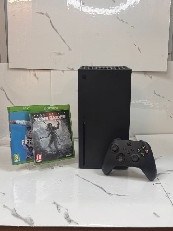 Xbox One X 1TB Xbox One X 500GB Black for £99.99 Second Hand