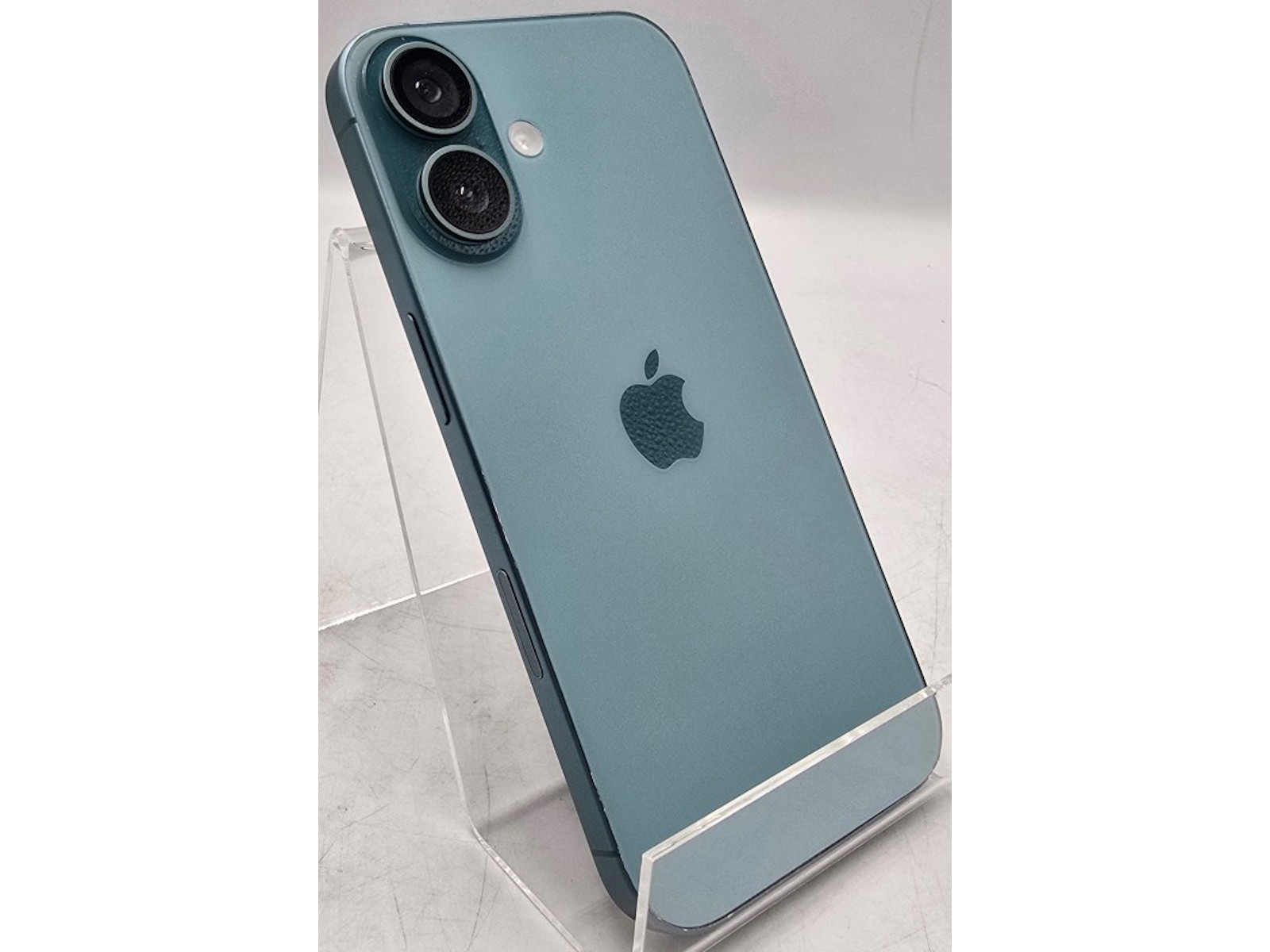 Apple iPhone 16 Blue | 048100216601 | Cash Converters