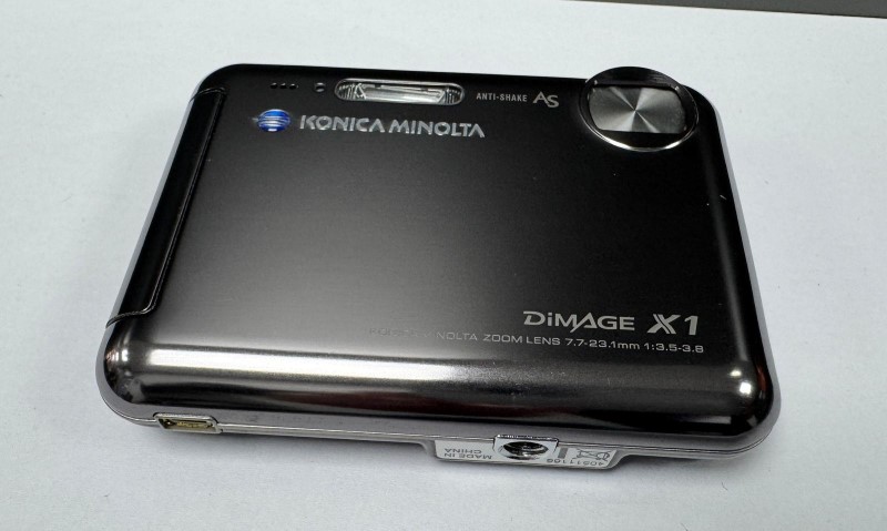 Konica Minolta Dimage X1 Silver for £39.99 Second Hand