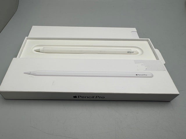 Apple Pencil Pro White for £89.99 Second Hand