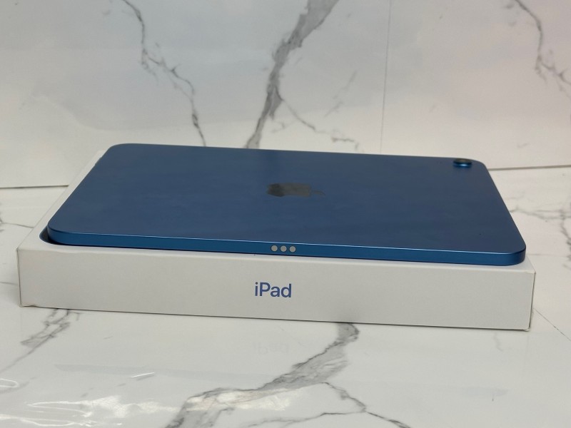 Apple iPad A16 2025 128GB Blue for £289.99 Second Hand