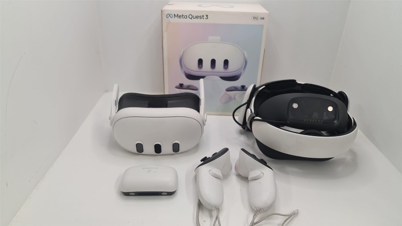 Quest 2 Vr Headset (With Controllers) - 64GB + Headsrap Meta