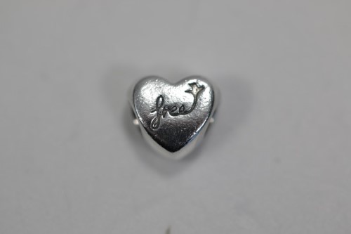 Pandora 925 Heart Of Freedom Silver Charm 3.8G for 19.00 Second Hand
