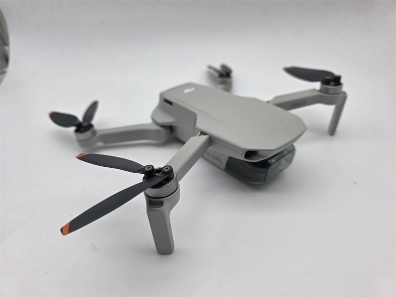 Dji With Batteries And Carry Bag Mini 2 Grey | 059600009622 | Cash ...
