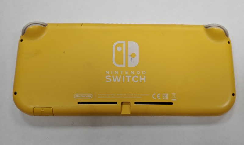 Nintendo Switch Lite 32GB Yellow for £69.99 Second Hand