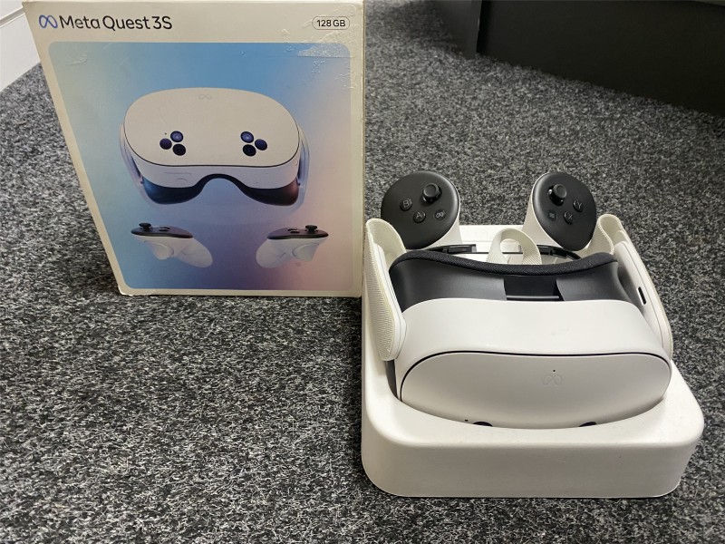 Oculus Quest 2 128GB White for £119.99 Second Hand