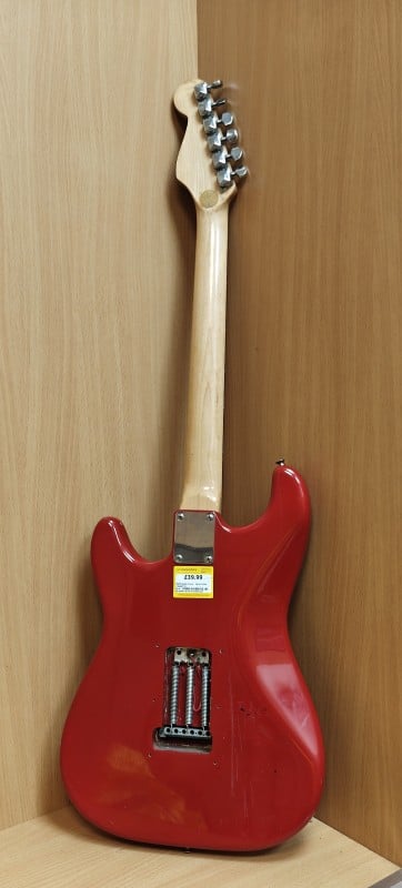 Encore Electric Guitar ( Needs Tlc ) | 015700314205 | Cash Converters