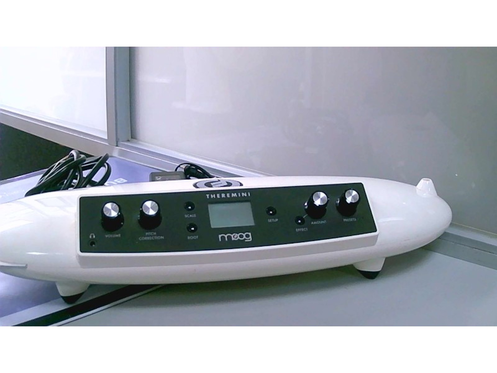 White Moog Instruments Moog White | 051800171012 | Cash Converters