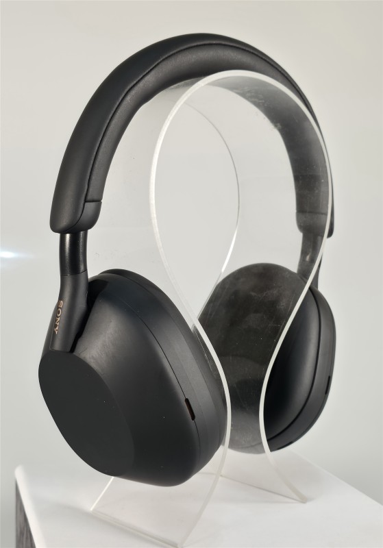 Beats Studio Pro A2924 Black for £79.99 Second Hand