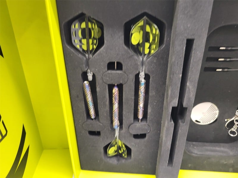 Target Darts Luke Littler Edge Steel Tip Swiss Point Dart Set 23G ...