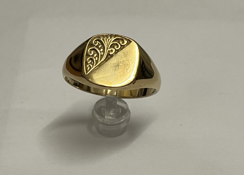 9ct Pattern Signet Ring Yellow Gold Unisex Ring Size V | 027700176462 ...