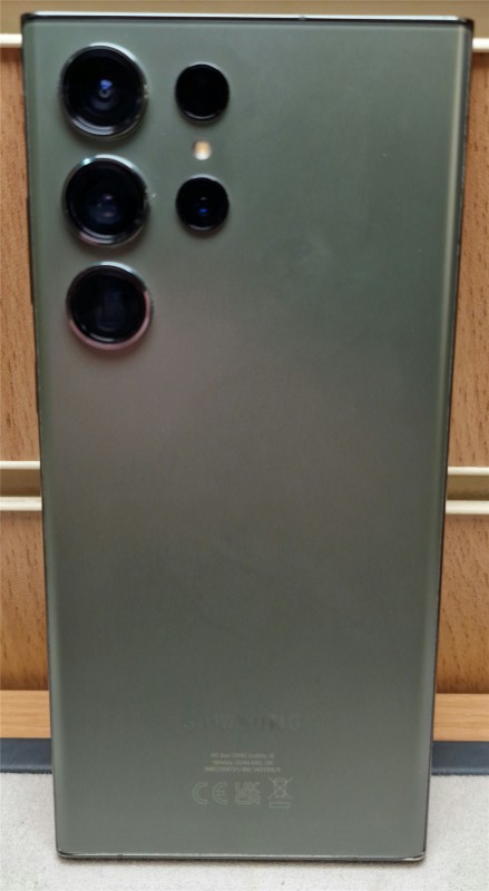 Samsung Galaxy S22 Ultra 256GB Black for £224.99 Second Hand