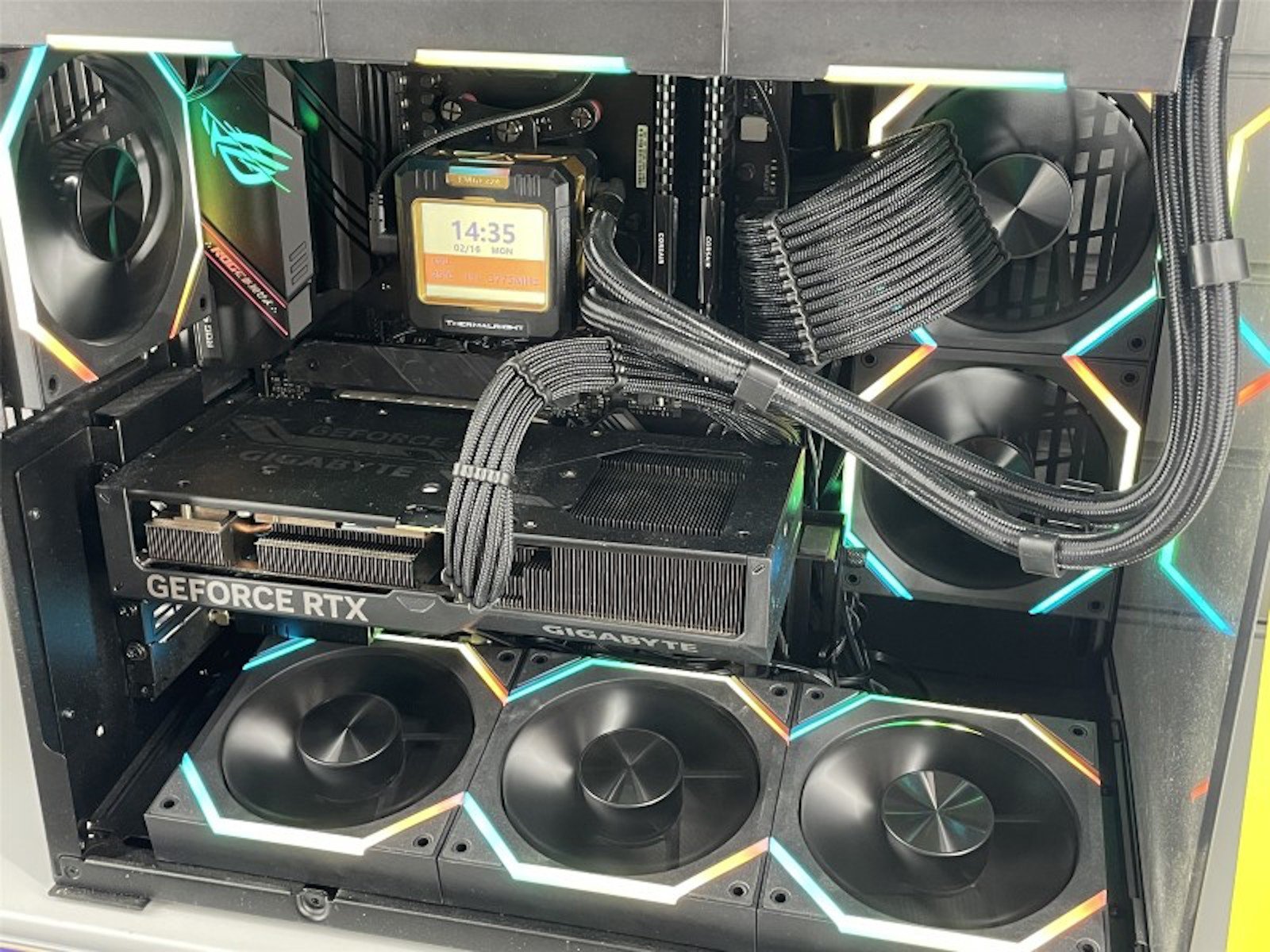 Custom Build - AMD Ryzen 7 5800X, 16GB Ram, Rtx 4070, 2TB SSD, Windows ...