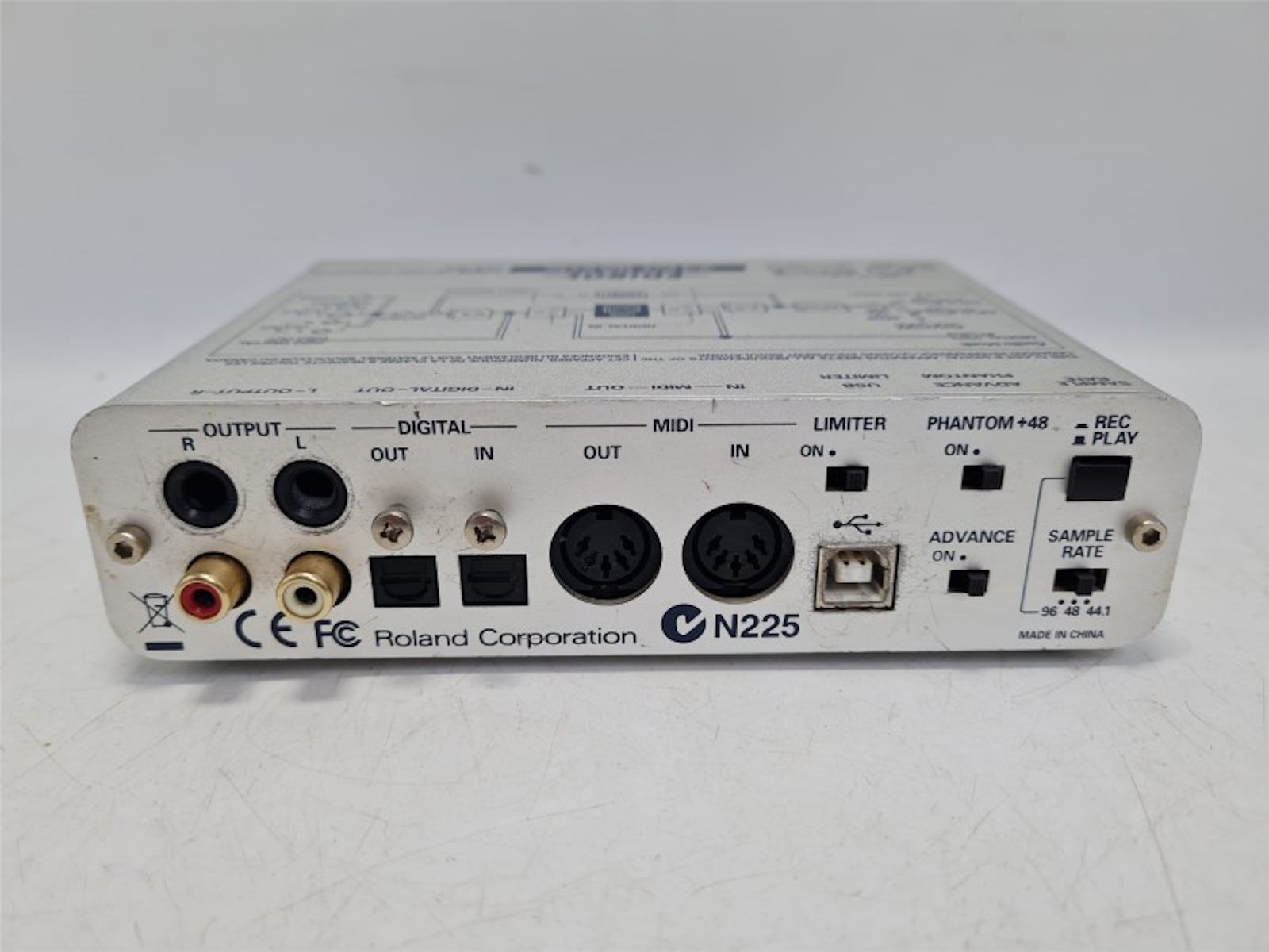First Roland Rd Silver Roland N225 Silver | 015600280918 | Cash Converters