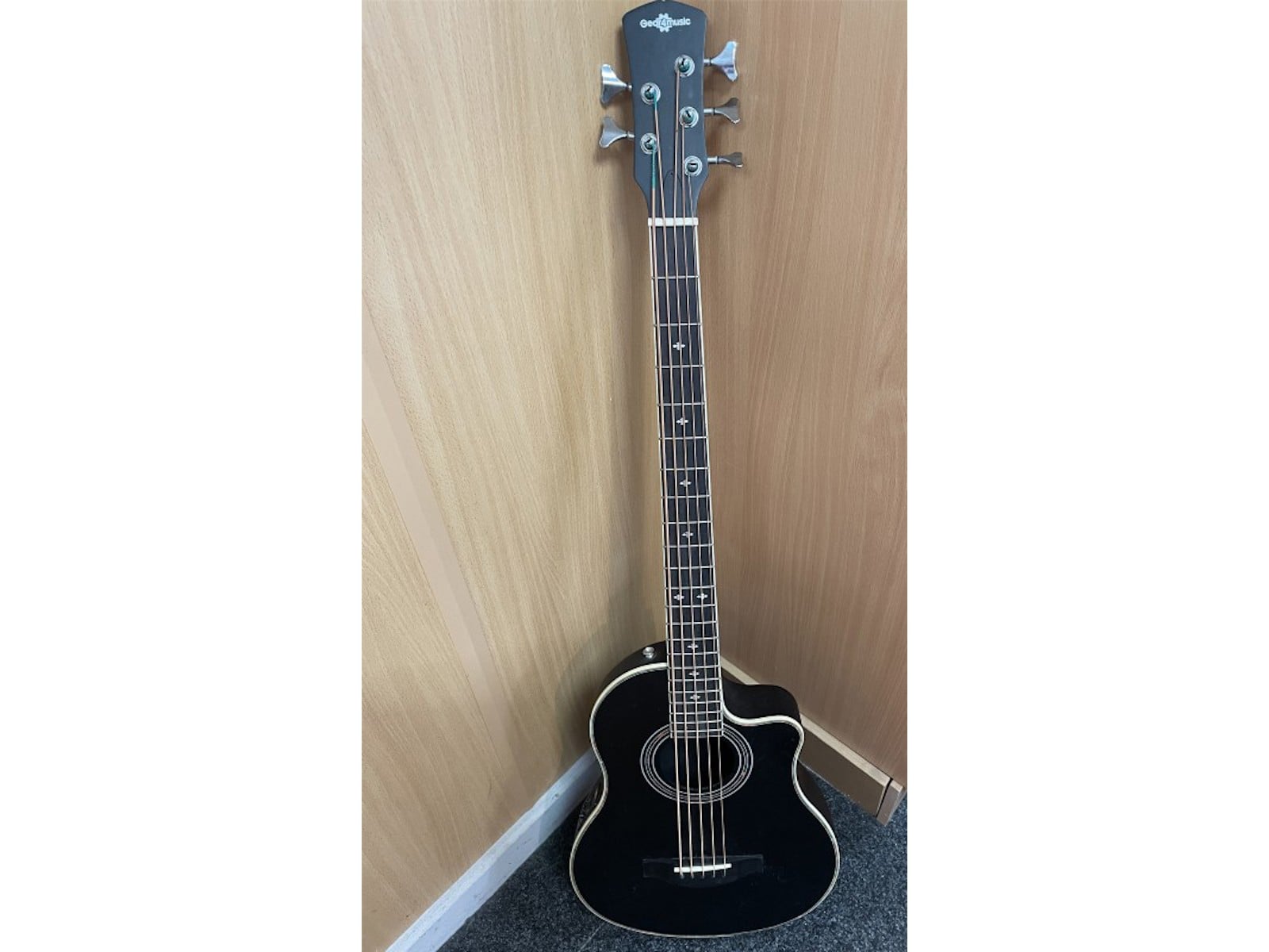 String Instruments Uk Gear For Music Black | 053700238030 | Cash Converters