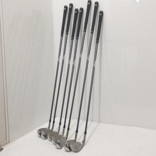 Wilson Golf Bag With Launchpad 2 Irons, Drivers & Ping Putter Black